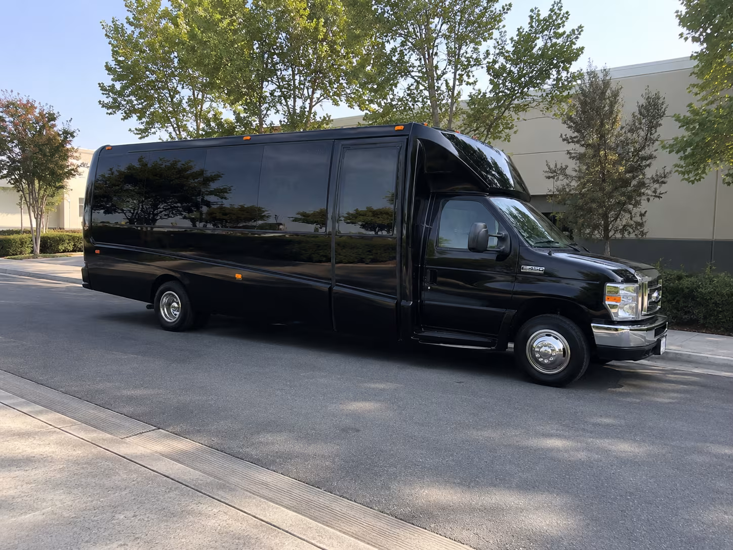 Boston Winery Tour & Pub Crawl Transportation party bus exterior