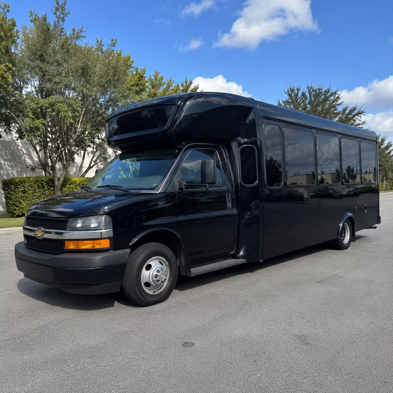 Boston Winery Tour & Pub Crawl Transportation party bus exterior